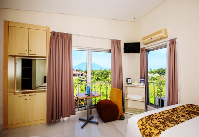 Room & Suite